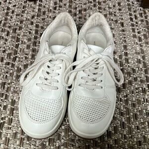 American Eagle White Sneakers